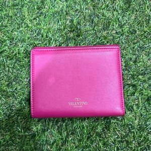 Valentino Fuchsia Wallet NWT and Box 100% authentic!